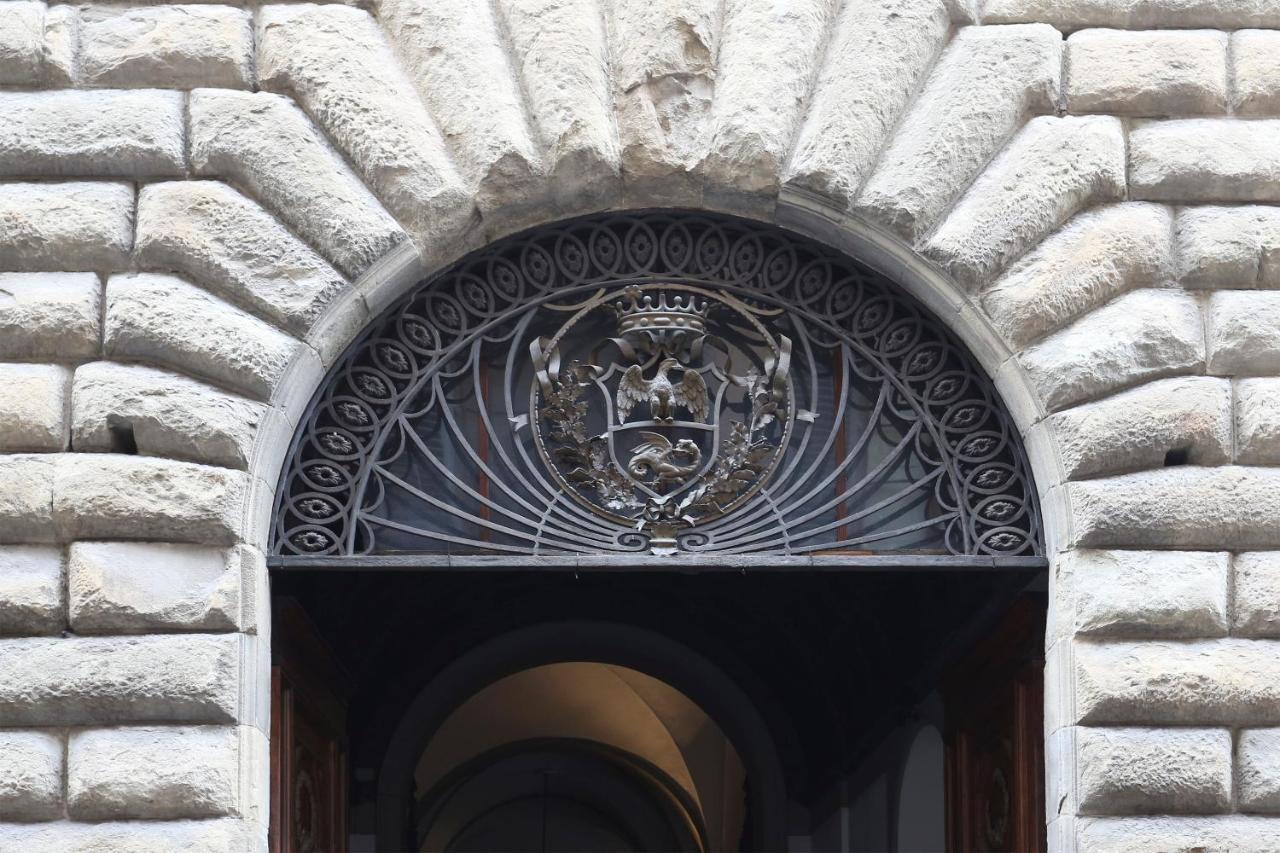 Apt. Perla - Pauline Suites, Palazzo Borghese ฟลอเรนซ์ ภายนอก รูปภาพ